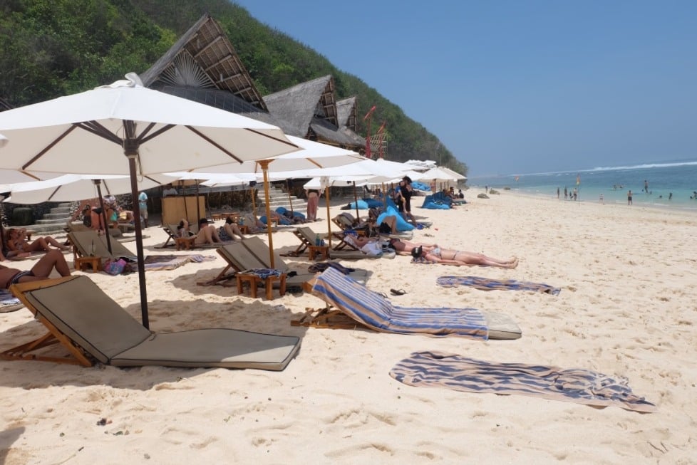 Pantai Finn's Bali, Pantai Indah dan Bersih