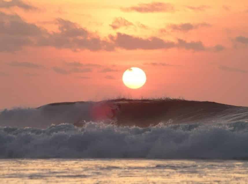 Pemandangan Senja yang Memukau