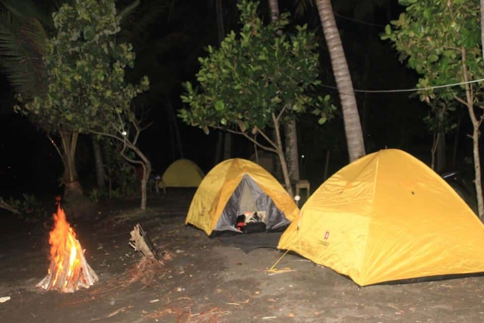 Camping di Pantai Batukaras