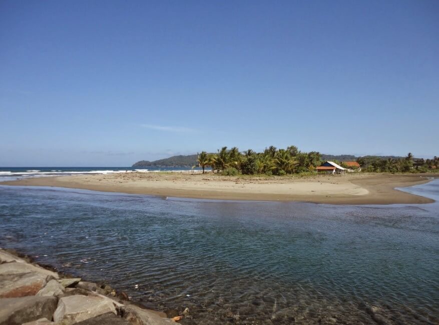 Panorama Pantai Bojong Salawe