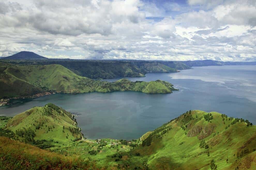 Bukit Holbung atau Bukit Teletubbies