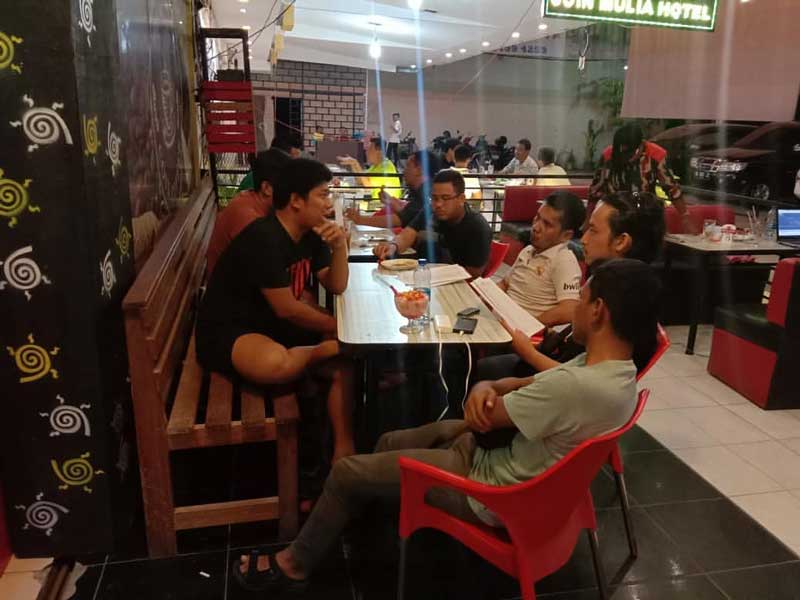 cafe di tebing tinggi seminggu