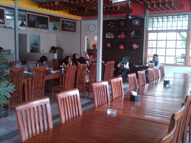 15+ Cafe di Cimahi yang Murah, Hits, dan Pas Buat Nongkrong!