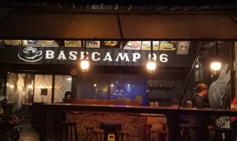 cafe di jogja Basecamp 96 Coffee &Resto