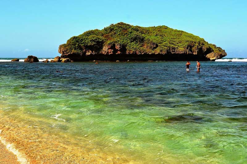 Pantai Sadranan Jogja, Nuansa Sepi dan Tenang Saat Berlibur!