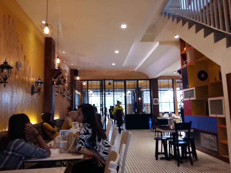 cafe di kota kendari yang bagus