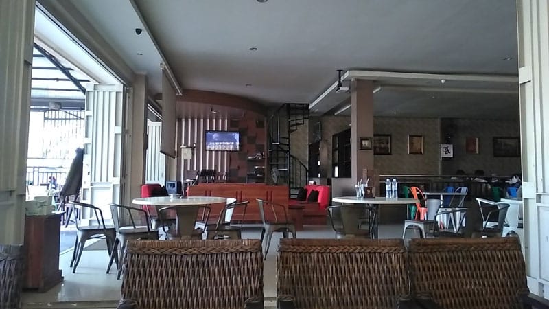 cafe di kendari murah