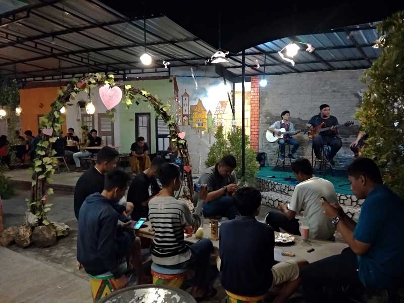 cafe-di-madura-Cafe-Palenggien