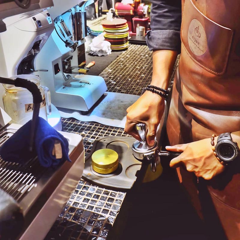 cafe di bandar lampung dimana