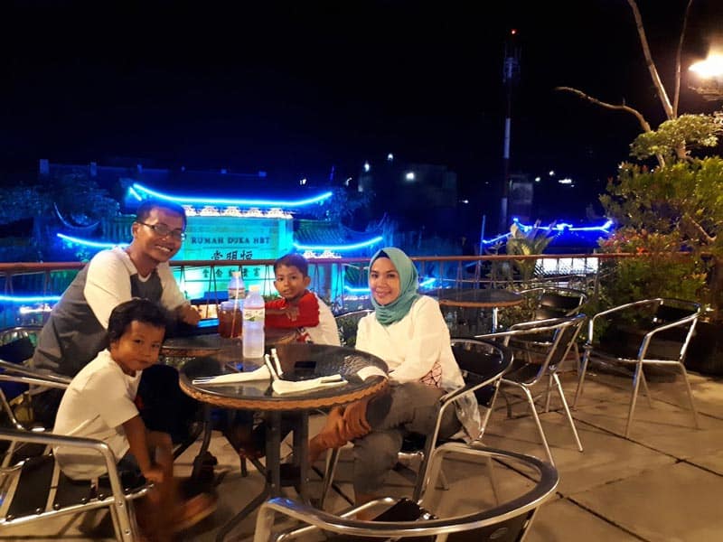 cafe di padang sumatera barat