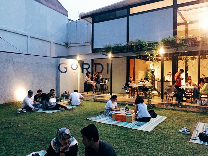 30+ Cafe di Jakarta Selatan Hits, Unik, dan Instagrammable