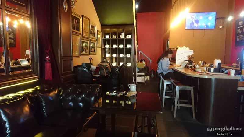 cafe di tebet barat