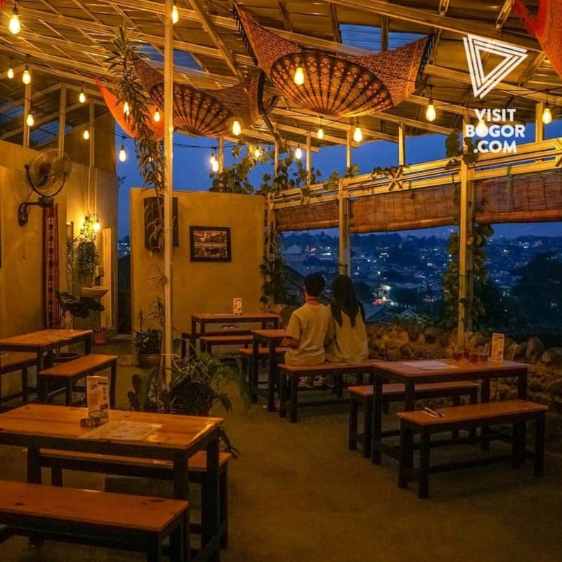 cafe bagus dekat kebun raya bogor