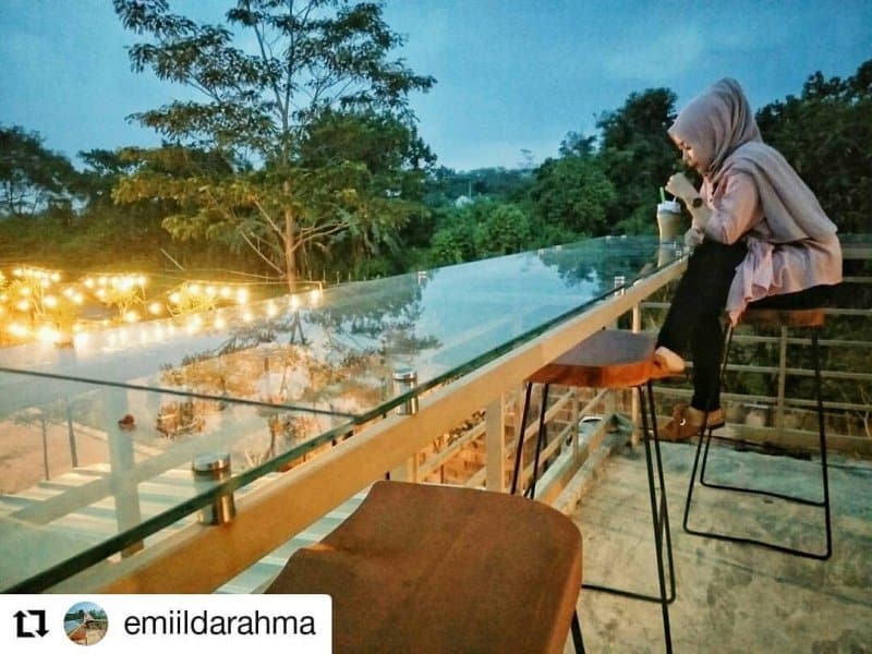 cafe halaman tasikmalaya