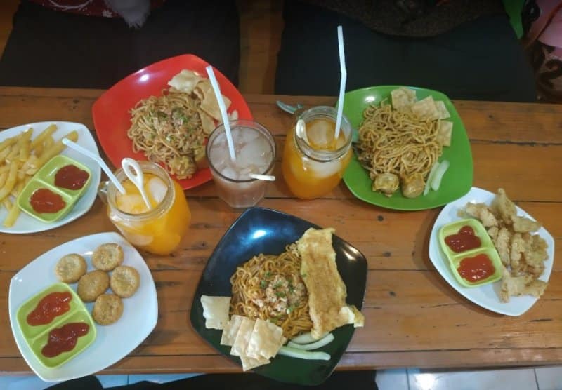 cafe di bangkalan yang nyaman