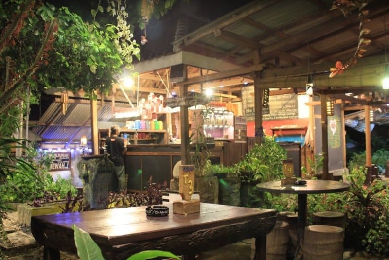 cafe di banyuwangi 24 jam