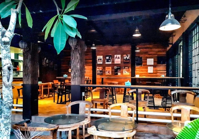 cafe di bojonegoro terlucu