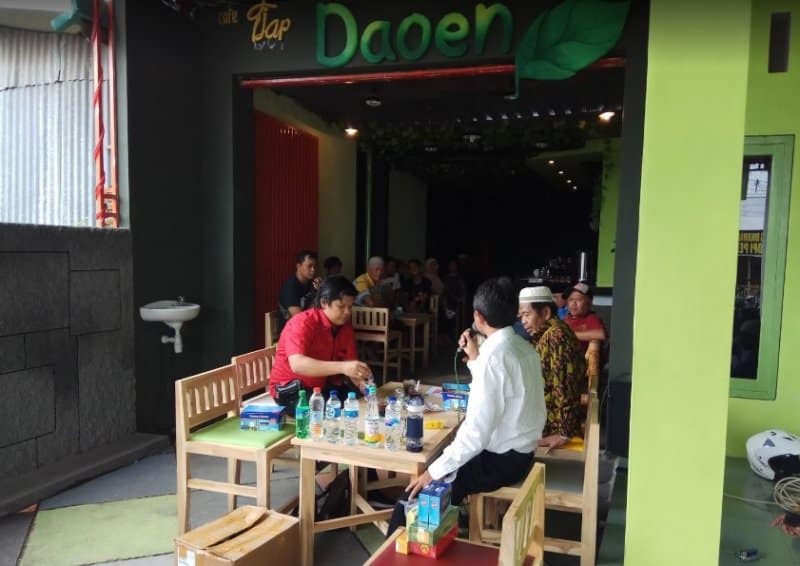 cafe di bondowoso asik