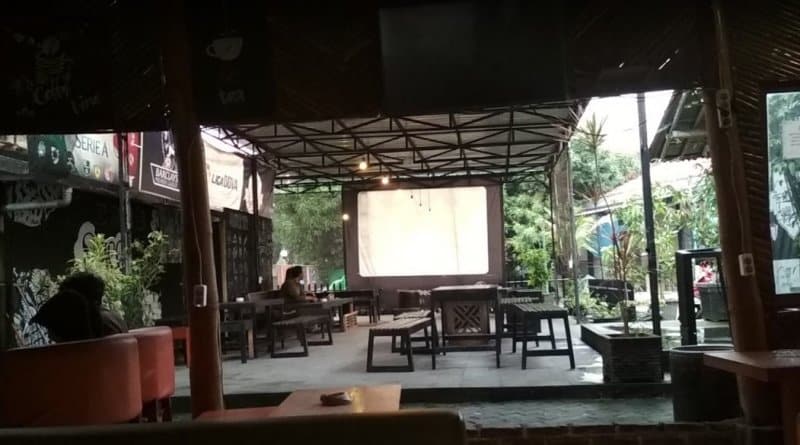 cafe di kediri enak