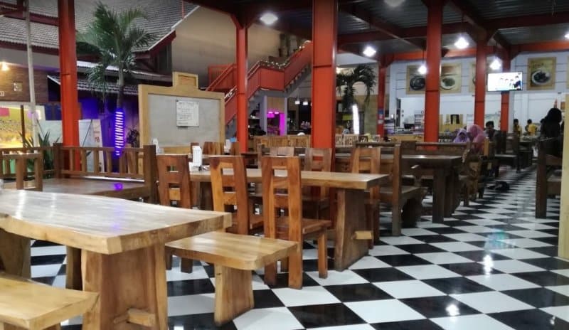 cafe di probolinggo terbaru