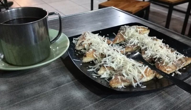 cafe di balikpapan 24 jam