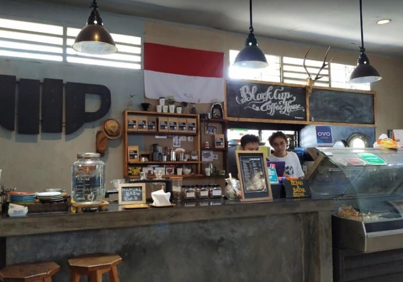 cafe di manado unik