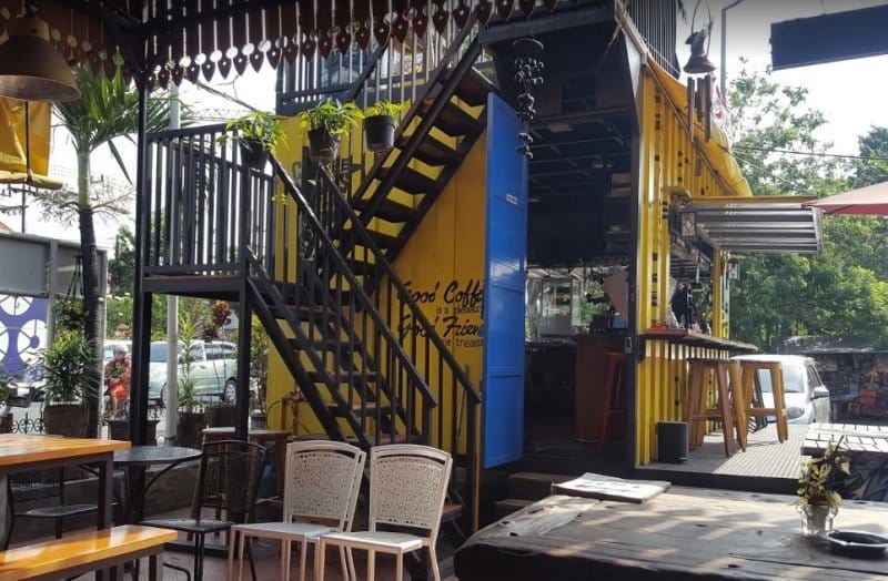 Cafe di sidoarjo paling ramai