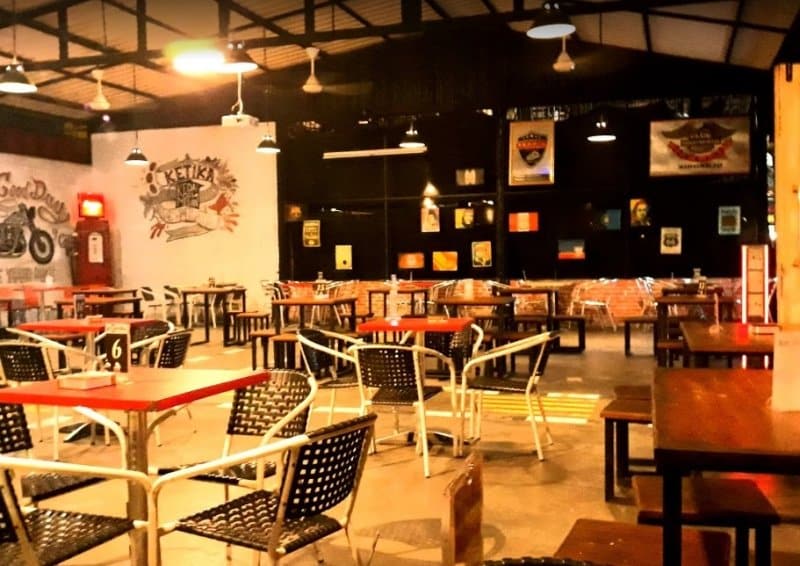 Cafe di sidoarjo terlucu