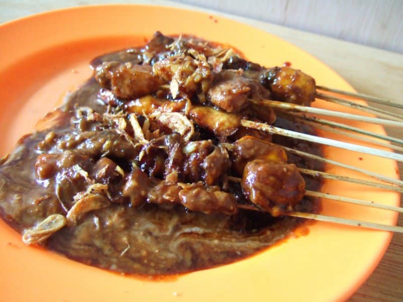 makanan khas sumatera selatan pempek