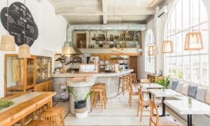60+ Cafe di Bali Terkenal, Dekat Pantai, Murah!