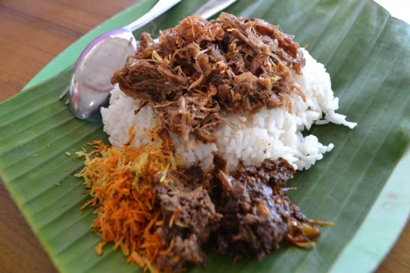 makanan khas gresik jatim yg terbuat dari campuran nasi dan daging sapi