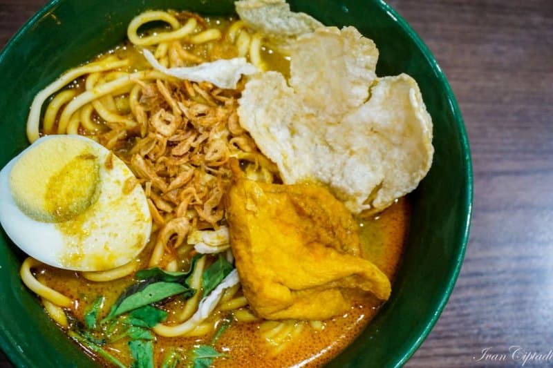 makanan khas singapura halal