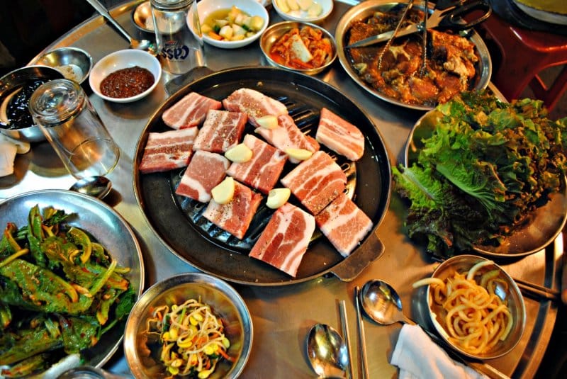 makanan khas korea selatan samgyeopsal