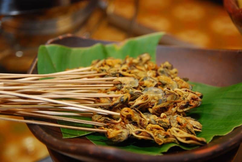 sate kerang makanan khas sidoarjo