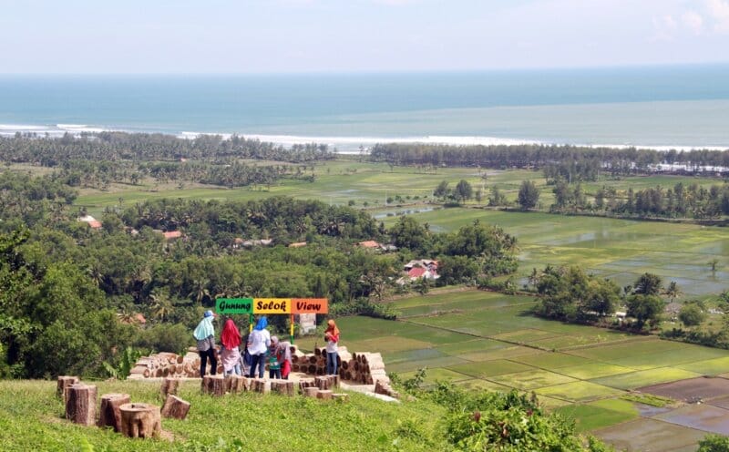 47+ Tempat Wisata di Jawa Tengah yang Terkenal dan Terbaik