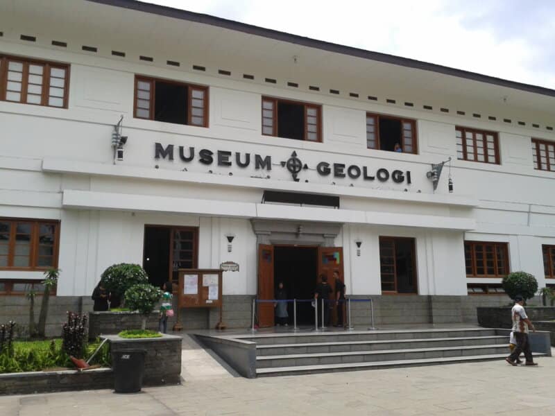 Museum-Geologi-Bandung